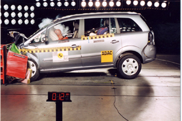 Краш тест Opel Vauxhall Zafira (2005)